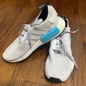 Adidas NMD R1 sneakers Women pre owned size 6 in men